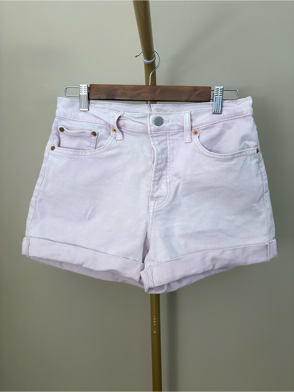 Levi's Light Pink Rolled-Cuff Denim Shorts